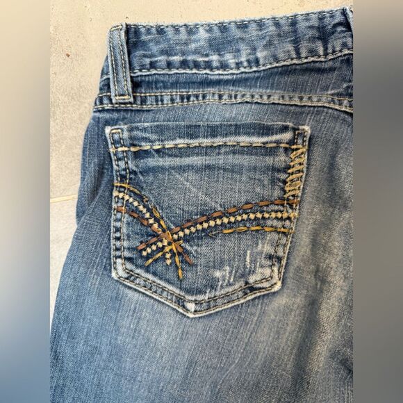 BKE Stella Low Rise Boot Cut Jeans - Size 28 x 31.5 stated (actual 32 x 32.5) - Picture 11 of 13